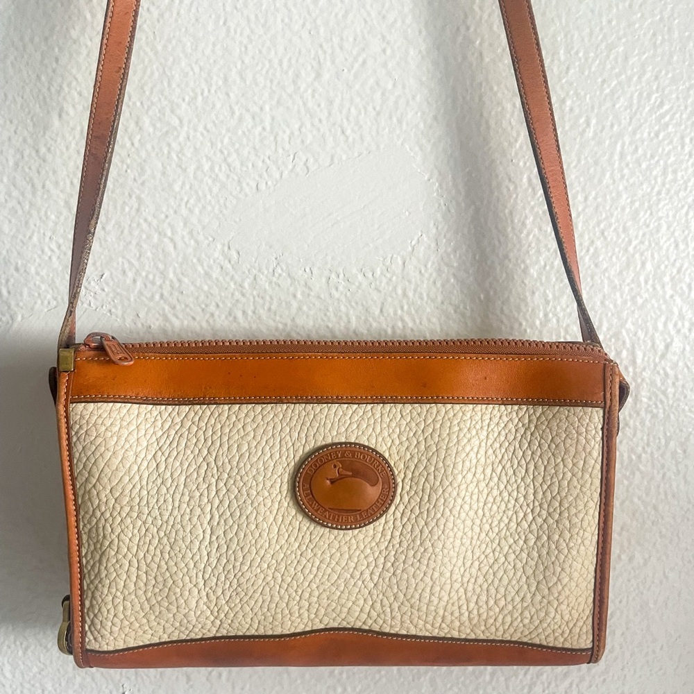 Dooney Bourke Vintage All Weather British Cream Leather East West Shoulder Bag